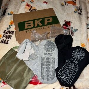 BN Pilates/Yoga Gray and Black Socks